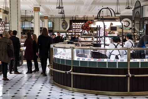 harrods cafe knightsbridge.